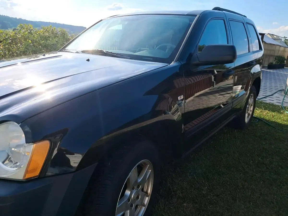 Gebraucht Jeep Grand Cherokee Laredo 218 PS (160 kW) 2006 Schwarz SUV