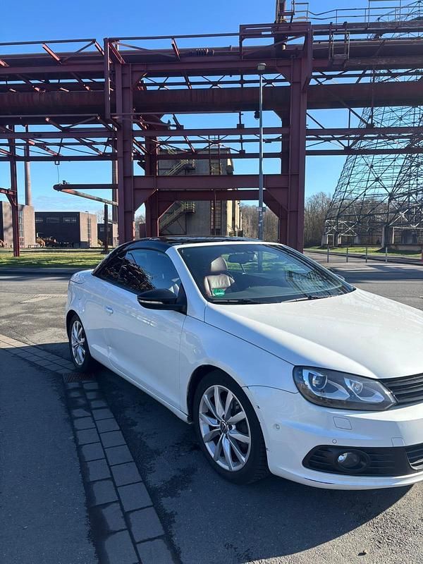 Gebraucht VW Eos 140 PS (102 kW) 2015 Weiß Cabrio