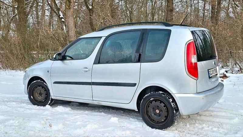 Gebraucht Skoda Roomster 75 PS (55 kW) 2012 Silber Van / Kleinbus