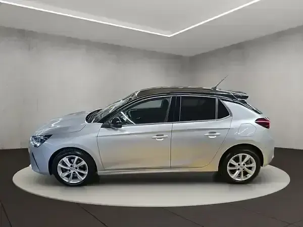 Gebraucht Opel Corsa Elegance 101 PS (74 kW) 2023 Aluminium silb / kristall silb Kleinwagen