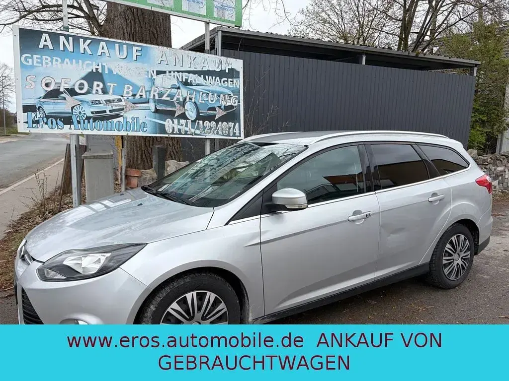 Używany Ford Focus Titanium 150 KM (110 kW) 2012 Srebrny Sedan/Limuzyna