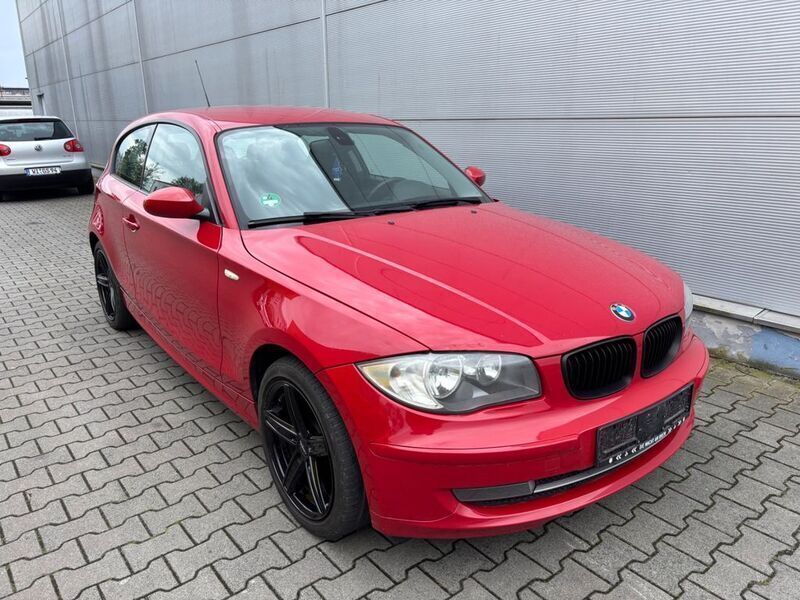 Gebraucht BMW 116 122 PS (89 kW) 2008 Rot Kleinwagen