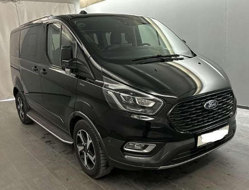 Obsidianschwarz metallic (metallic) Gebraucht 2022 Ford Tourneo Active Kombi | 41.950 € (Fairer Preis) - Bild 1/4