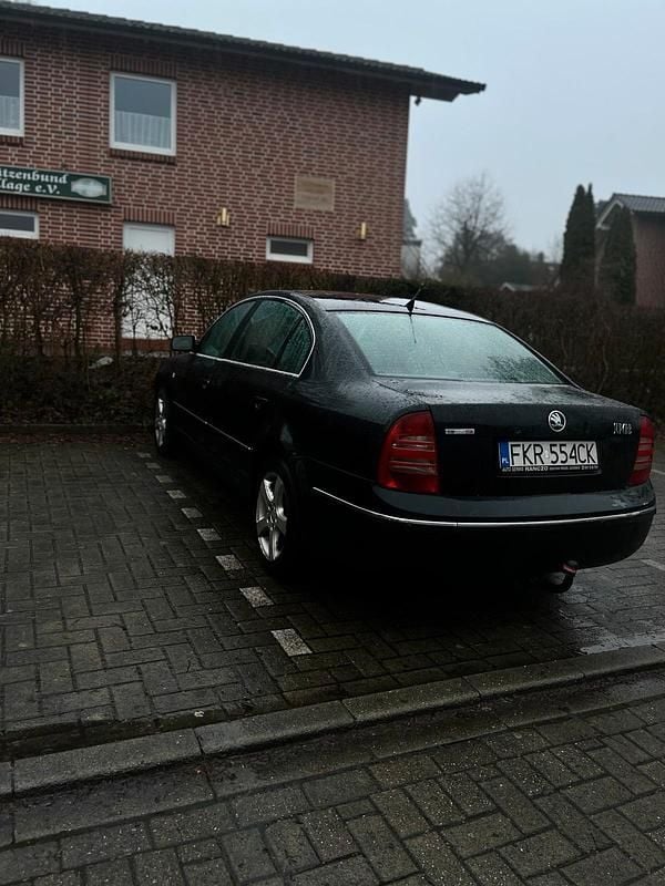 Gebraucht Skoda Superb 131 PS (96 kW) 2014 Schwarz Limousine