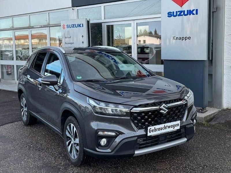 Grau Gebraucht 2022 Suzuki SX4 S-Cross Comfort+ SUV | 20.990 € (Fairer Preis) - Bild 1/4