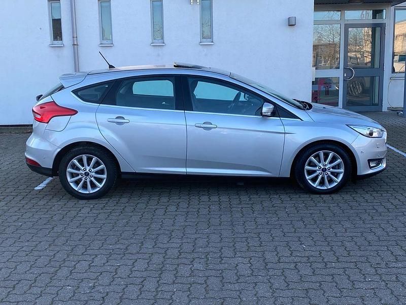 Usata Ford Focus 150 CV (110 kW) 2018 Argento Berlina