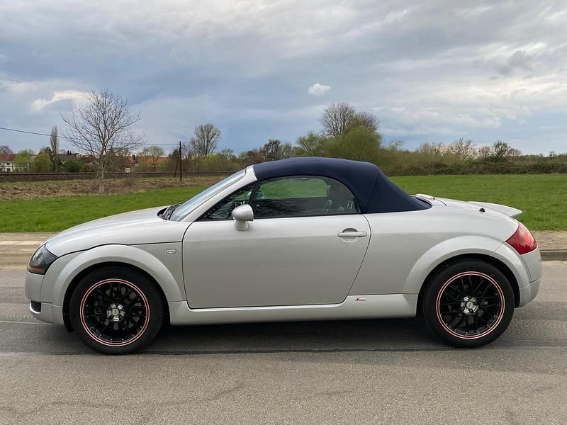 Grau Gebraucht 2002 Audi TT Roadster Cabrio | 3.999 € (Superpreis) - Bild 1/1