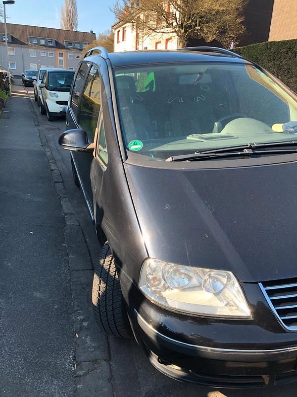 Gebraucht VW Sharan 140 PS (102 kW) 2009 Schwarz Van / Kleinbus