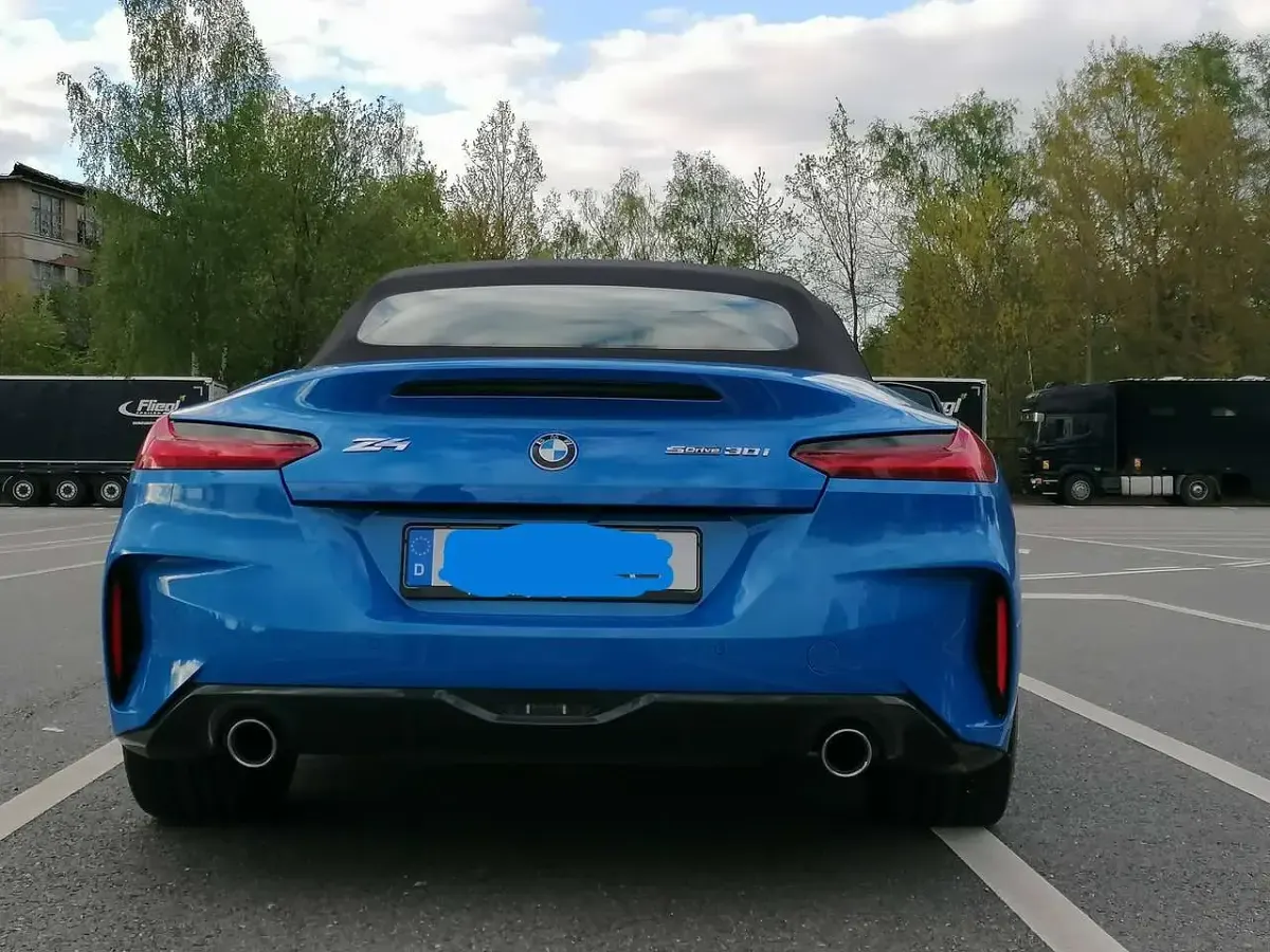 Gebraucht BMW Z4 Sport Line 258 PS (189 kW) 2021 Blau Cabrio