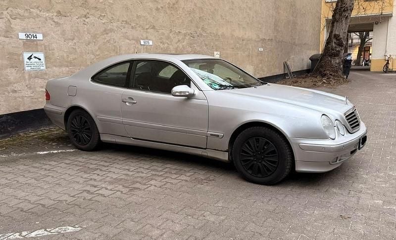 Gebraucht Mercedes CLK200 Elegance 163 PS (119 kW) 2002 Grau Coupé