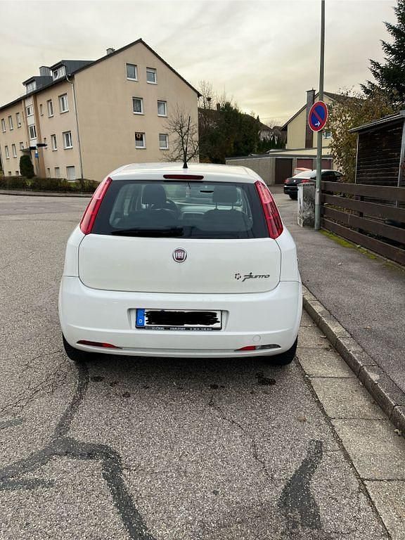 Gebraucht Fiat Punto 65 PS (47 kW) 2009 Weiß Limousine