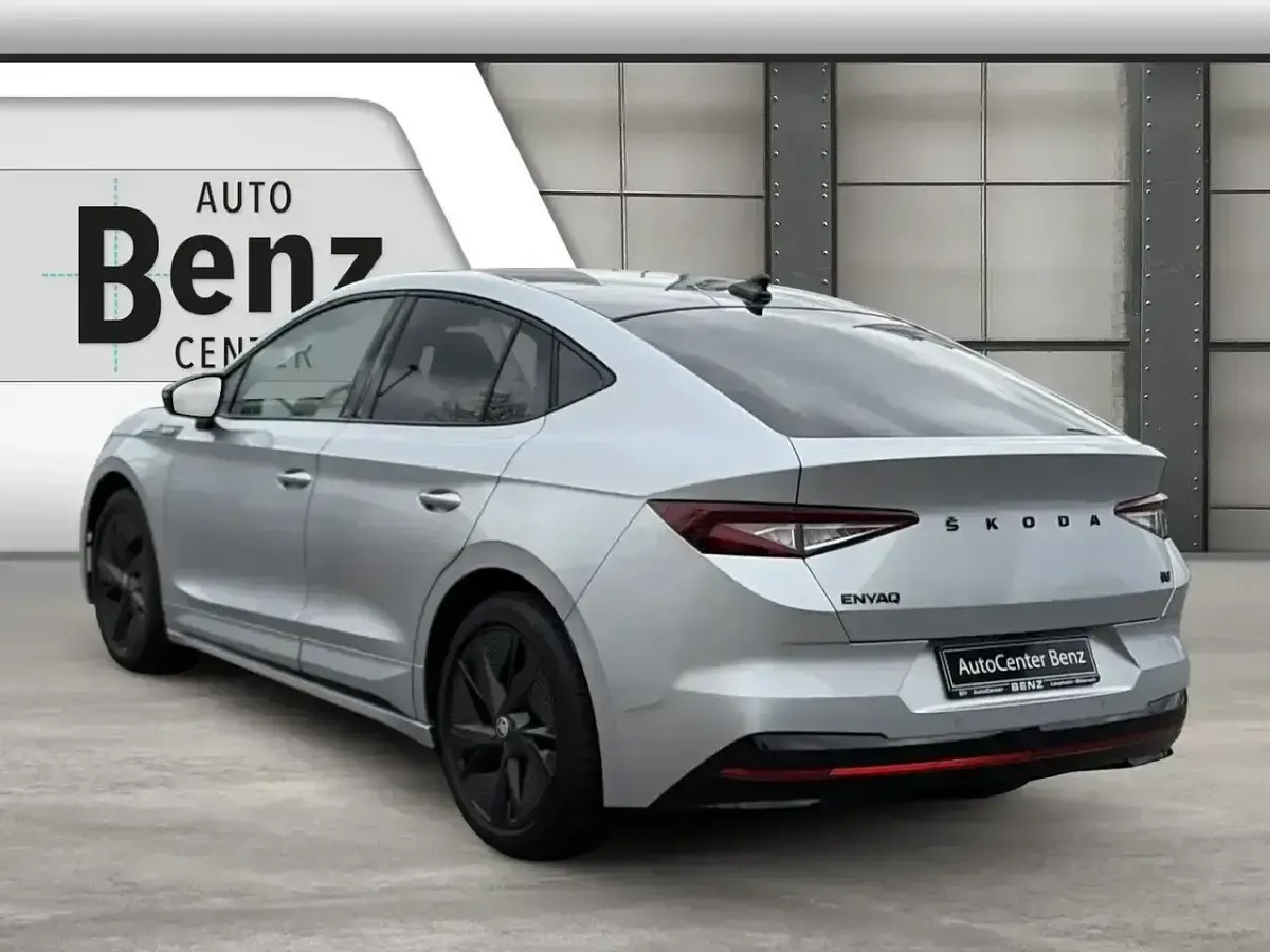 Gebraucht Skoda Enyaq iV Lounge 250 kW (340 PS) 2022 Brilliantsilber (metallic) SUV