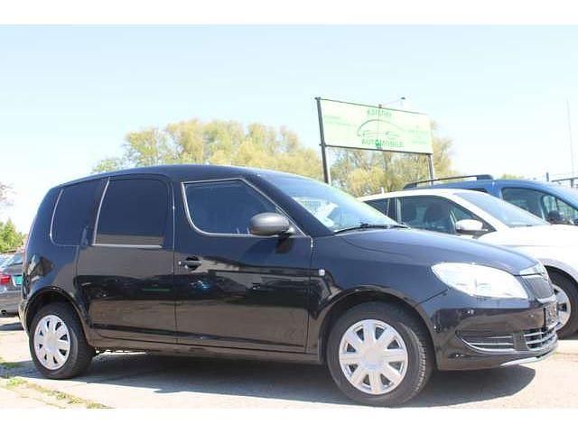 Schwarzmagic perleffekt Gebraucht 2011 Skoda Roomster Van / Kleinbus | 4.290 € (Teuer) - Bild 1/4