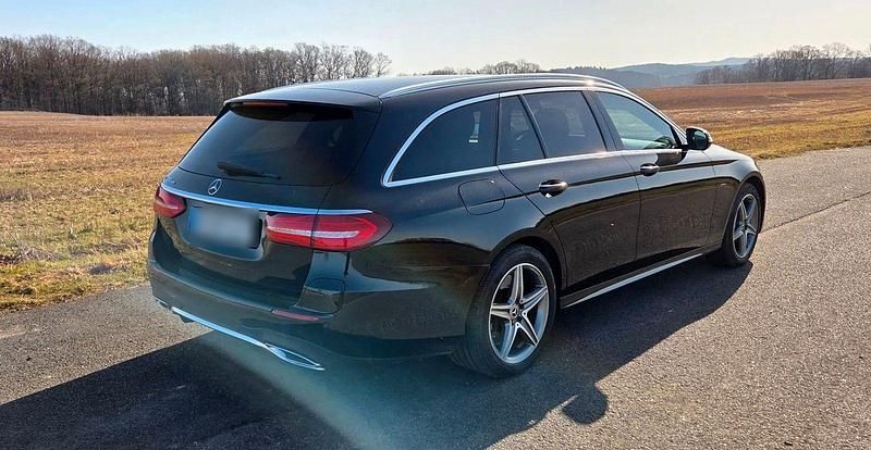 Gebraucht Mercedes E300 306 PS (225 kW) 2019 Schwarz Kombi