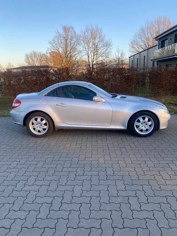 Silber Gebraucht 2004 Mercedes SLK200 Cabrio | 7.500 € (Guter Preis) - Bild 1/4