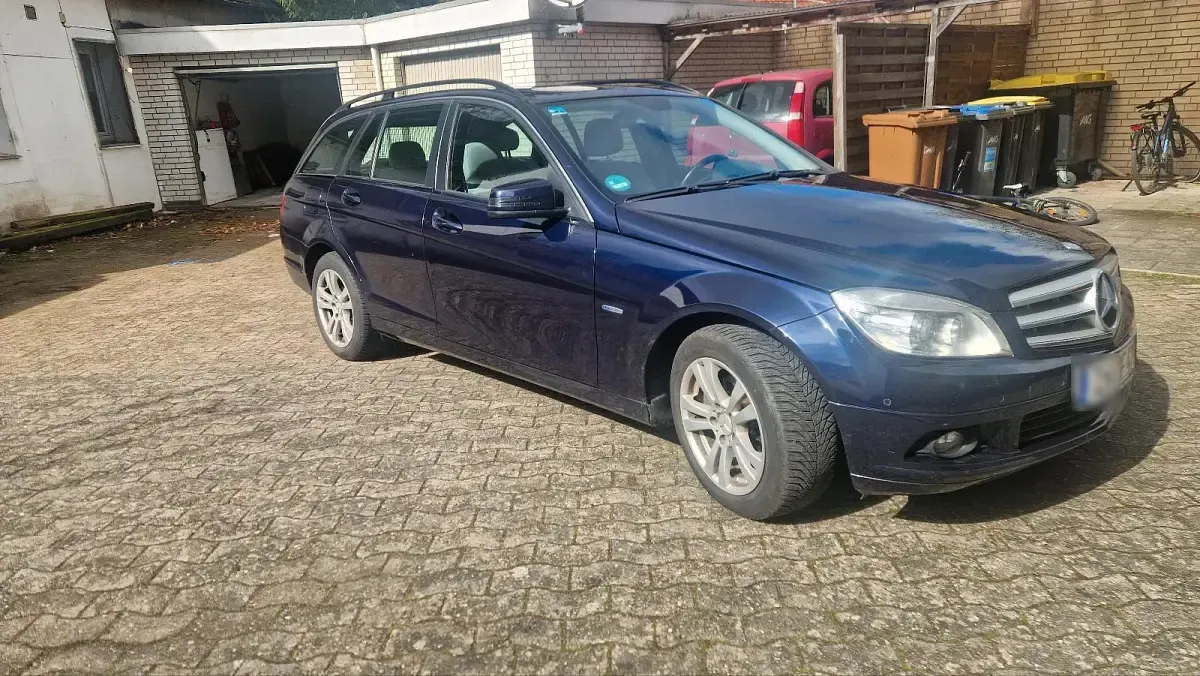 Gebraucht Mercedes C220 170 PS (125 kW) 2009 Andere farben Kombi