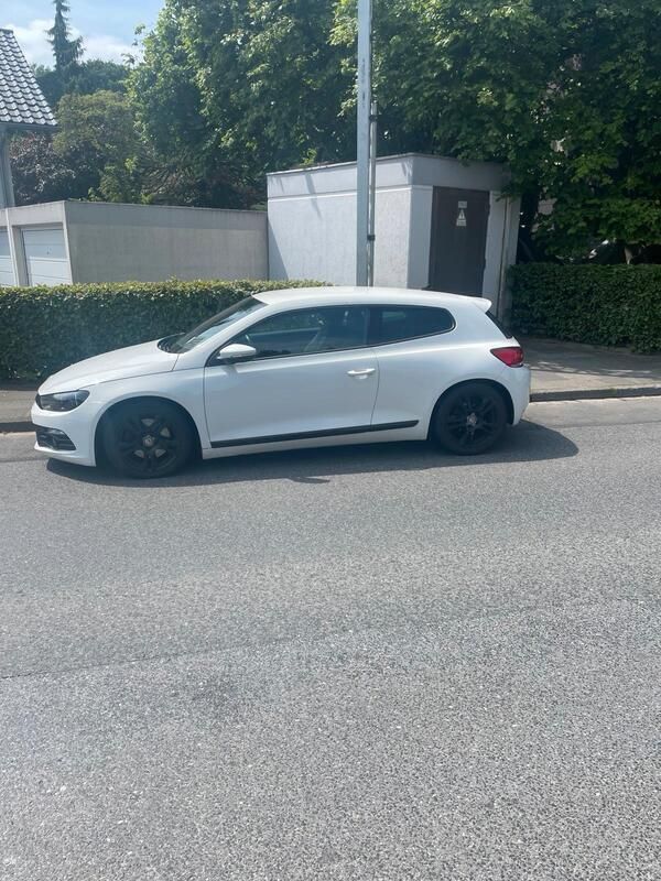 Weiß Gebraucht 2009 VW Scirocco Coupé | 3.800 € (Superpreis) - Bild 1/4