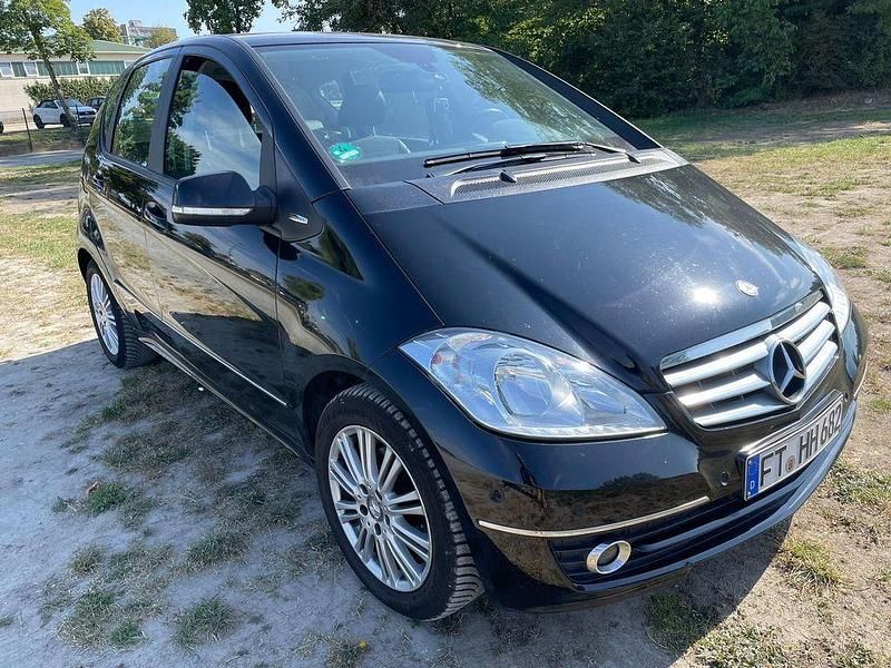Schwarz Gebraucht 2012 Mercedes A160 Elegance Van / Kleinbus | 6.700 € (Superpreis) - Bild 1/4