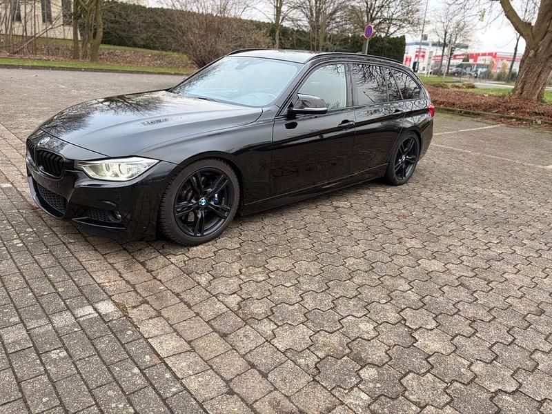 Gebraucht BMW 330 Performance 258 PS (189 kW) 2013 Schwarz Kombi