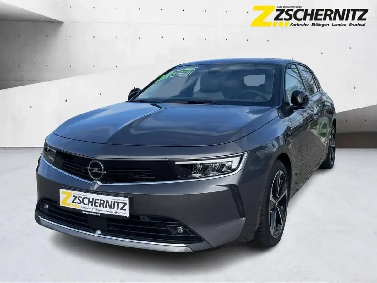 Gebraucht Opel Astra Elegance 181 PS (133 kW) 2023 Mondstein grau Kleinwagen