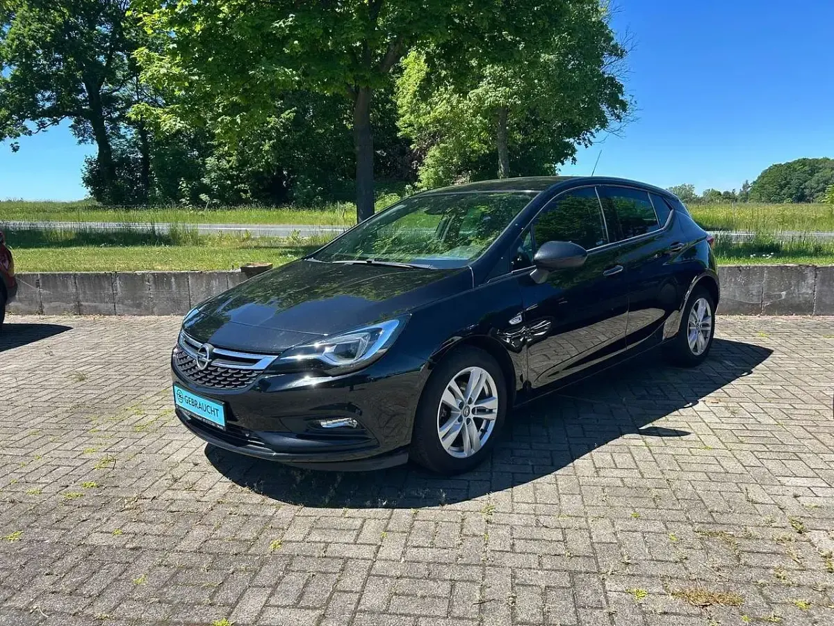 Gebraucht Opel Astra Active 150 PS (110 kW) 2017 Onyx schwarz Kleinwagen
