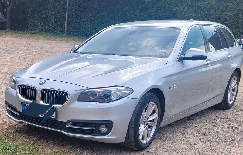 Silber Gebraucht 2014 BMW 520 Kombi | 8.800 € (Superpreis) - Bild 1/4