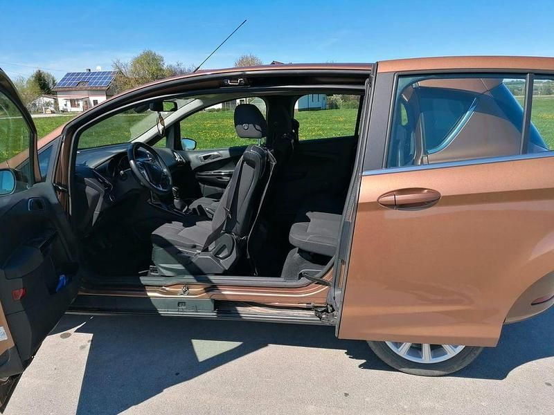 Gebraucht Ford B-MAX Titanium 125 PS (91 kW) 2015 Braun Van / Kleinbus