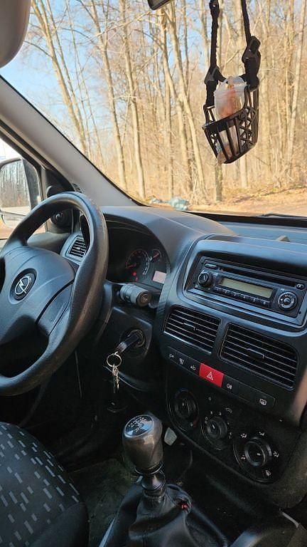 Gebraucht Opel Combo Selection 95 PS (69 kW) 2015 Schwarz Van / Kleinbus