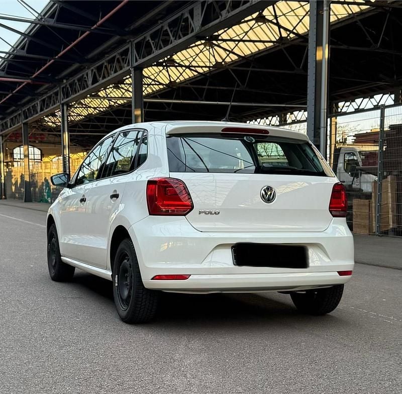 Gebraucht VW Polo 60 PS (44 kW) 2015 Weiß Kleinwagen