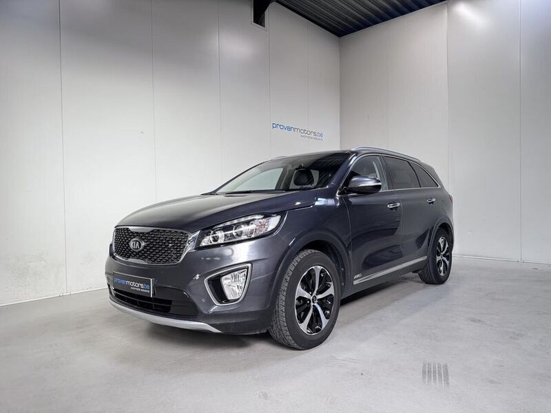 Grau Gebraucht 2016 Kia Sorento SUV | 13.990 € (Guter Preis) - Bild 1/4