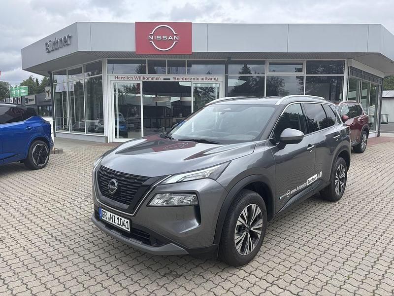 Grau Gebraucht 2025 Nissan X-Trail N-Connecta SUV | 44.990 € - Bild 1/4