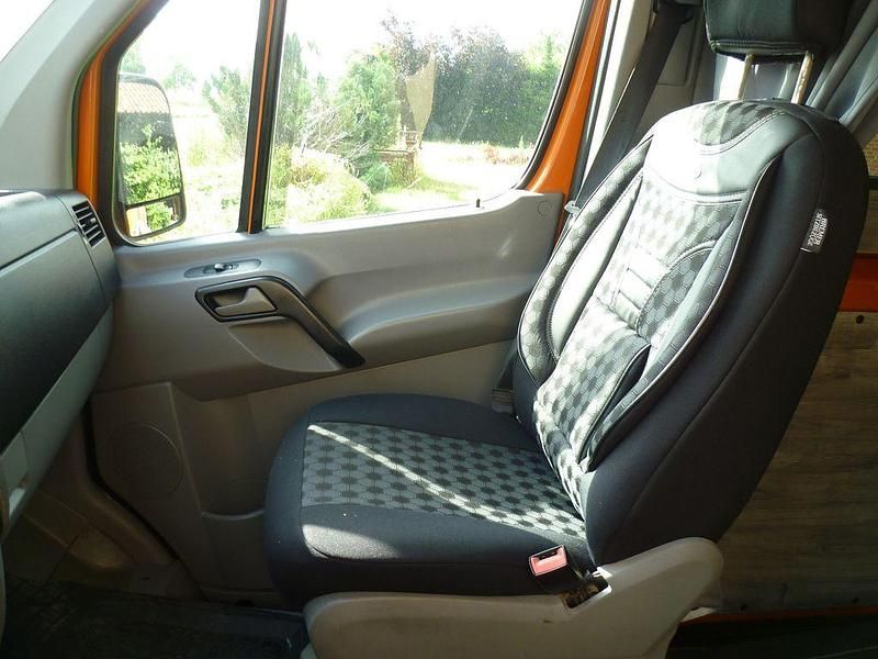 Gebraucht VW Crafter 136 PS (100 kW) 2011 Orange Van