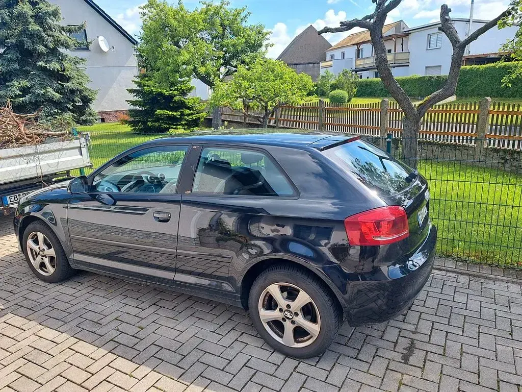 Gebraucht Audi A3 Ambiente 140 PS (102 kW) 2009 Schwarz Kleinwagen