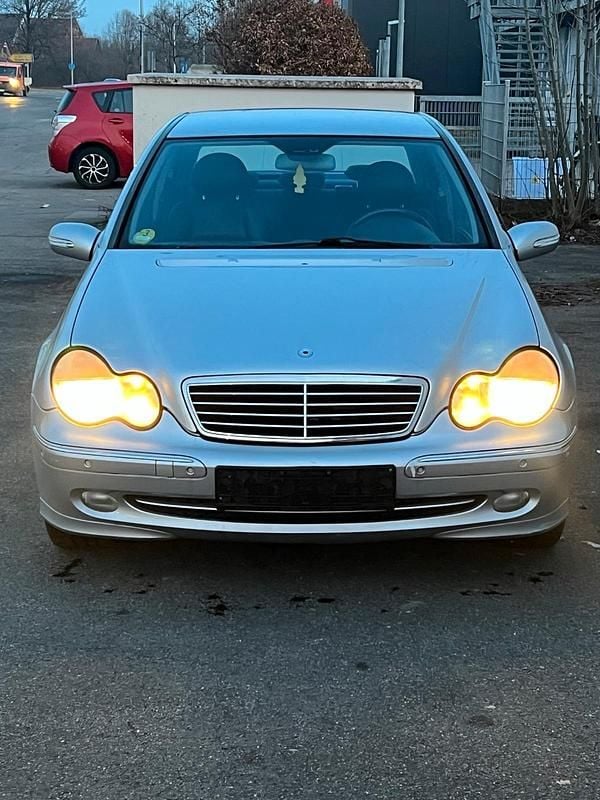 Gebraucht Mercedes C270 170 PS (125 kW) 2001 Grau Limousine