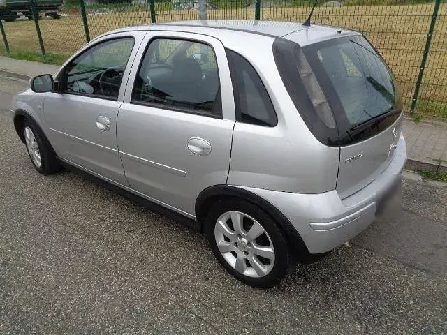 Gebraucht Opel Corsa 80 PS (58 kW) 2005 Silber Kleinwagen