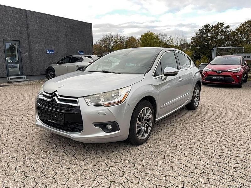 Grau Gebraucht 2012 Citroën DS4 So Chic Kleinwagen | 3.600 € (Superpreis) - Bild 1/4