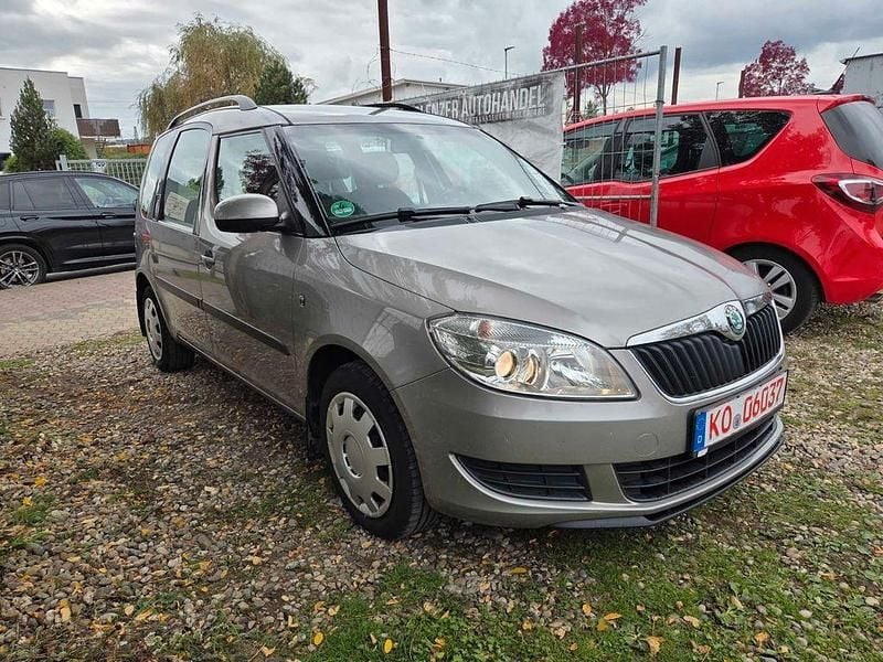 Beige Gebraucht 2011 Skoda Roomster Kombi | 2.990 € (Fairer Preis) - Bild 1/4