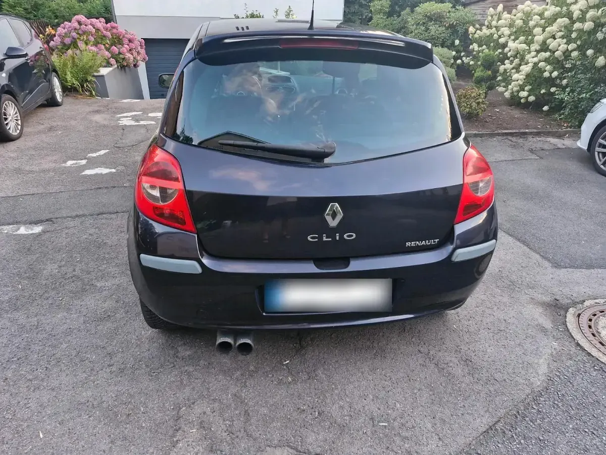 Gebraucht Renault Clio II 103 PS (75 kW) 2007 Blau Limousine