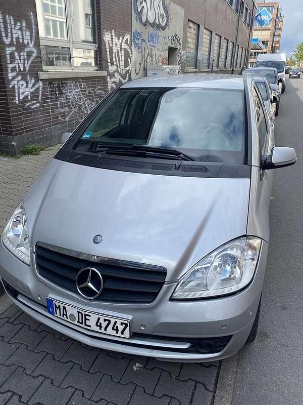 Gebraucht 2012 Mercedes A160 Elegance Limousine | 4.100 € (Fairer Preis) - Bild 1/4
