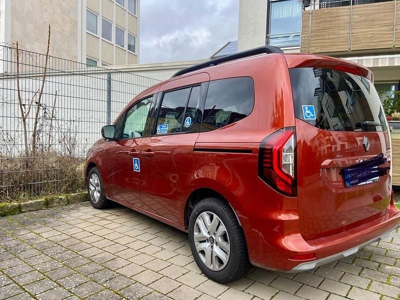 Gebraucht Renault Kangoo Techno 116 PS (85 kW) 2025 Braun Van / Kleinbus