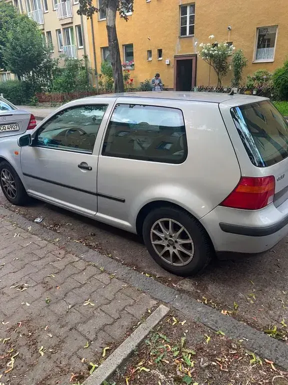 Gebraucht VW Golf III Basis 101 PS (74 kW) 1998 Silber Kleinwagen