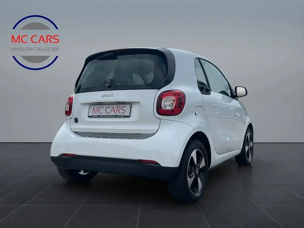 Gebraucht Smart ForTwo Electric Drive 60 kW (82 PS) 2021 Weiß Coupé