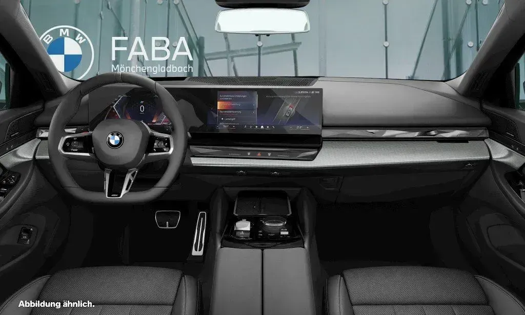 Gebraucht BMW 520 M Sport 190 PS (139 kW) 2025 Schwarz Kombi