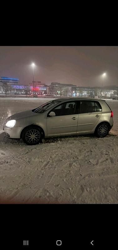 Gebraucht VW Golf V 115 PS (84 kW) 2004 Grau Kleinwagen