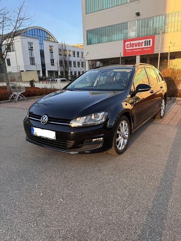 Schwarz Gebraucht 2017 VW Golf VII Comfortline Kombi | 10.999 € (Superpreis) - Bild 1/4