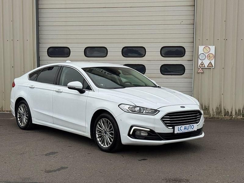 Weiß Gebraucht 2021 Ford Mondeo Titanium Limousine | 11.590 € (Guter Preis) - Bild 1/4
