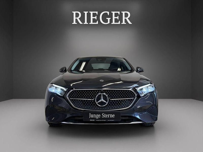 Gebraucht Mercedes E300 Advanced 313 PS (230 kW) 2024 Grau Limousine