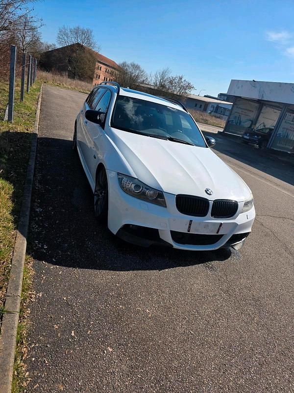 Gebraucht BMW 325 Performance 217 PS (159 kW) 2009 Weiß Kombi