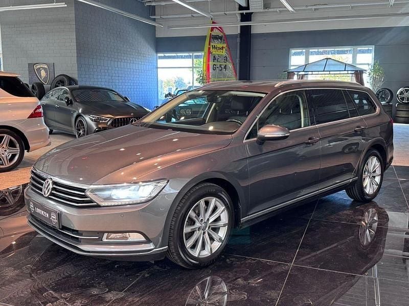 Grau Gebraucht 2016 VW Passat Highline Kombi | 14.995 € (Fairer Preis) - Bild 1/4