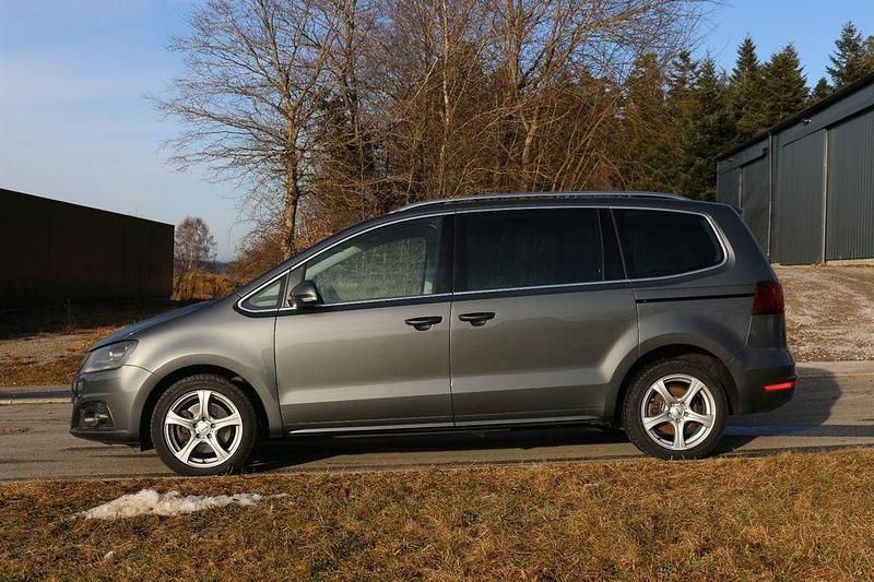 Gebraucht Seat Alhambra Reference 150 PS (110 kW) 2019 Grau Van / Kleinbus
